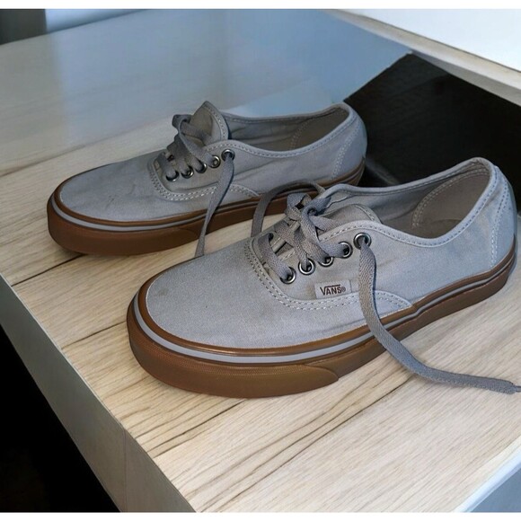 Vans Gray Canvas Sneakers Unisex Mens 7.5 Womens 9 Gum Sole Y2K Skate Casual - Picture 1 of 16